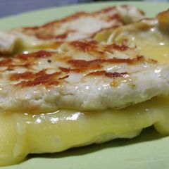 A picture of Chicken melt.