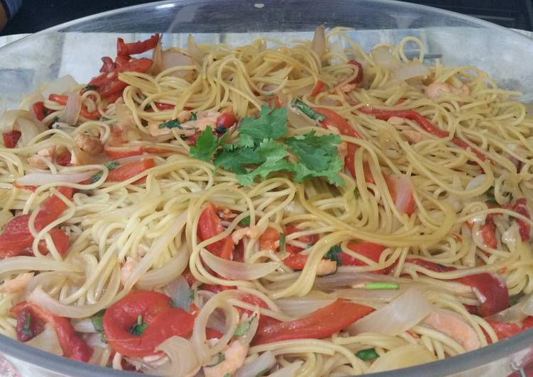Spaghetti with Fresh Coriander (cilantro)