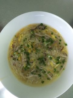 Hình của món Món súp gà tổng hợp.