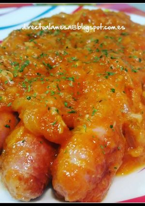 Foto principal de Salchichas frescas con salsa de tomate