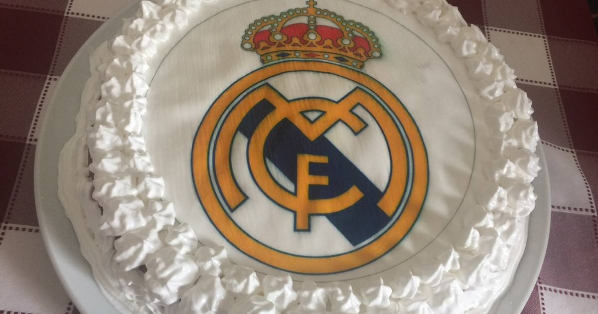 Tarta de cumpleaños Real Madrid en Thermomix Receta de Marián Gz- Cookpad