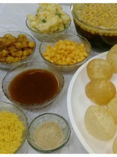 A picture of Spicy Water Balls (Pani Puri).