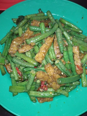 Cara Mudah Membikin Resep Oseng kacang panjang tempe manis yang Enak Banget Anti Ribet, Uenak Banget