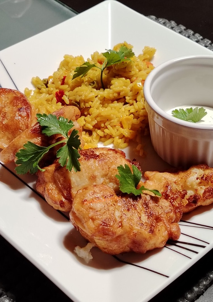 Fokhagymás, füstölt sajtos párizsi bundás karfiol, kapros tejfölös mártogatóssal gluténmentesen recept fotója