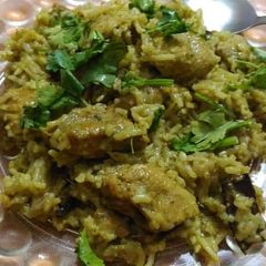 A picture of Chicken coriander coconut rice.