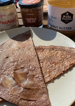 Una foto de Tortita desayuno saludable de avena y cacao