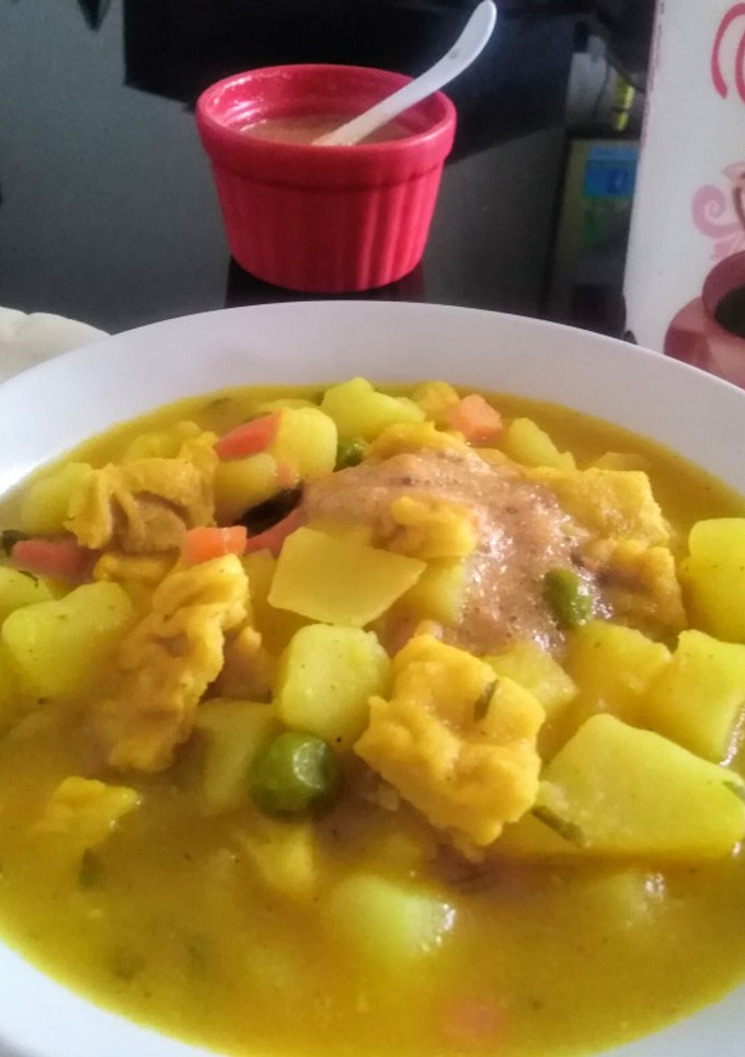 Una foto de Cau cau con verduras y cúrcuma 👍🇵🇪