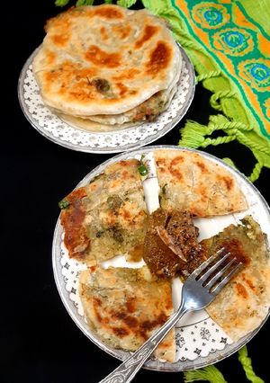 ব্রকলি চিজ পরোটা রেসিপির প্রধান ছবি