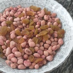 A picture of Roasted Peanuts with Raisins#authors marathon.