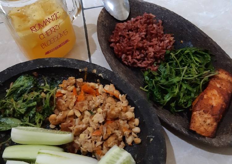 Sambel Tempe Penyet Kemangi