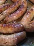 Salchichas al vino con pizca de curry
