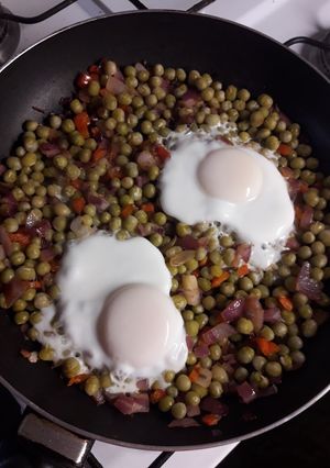 Una foto de "colchón de arvejas con huevo"