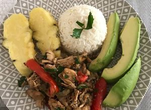Una foto de Al día siguiente: Pollo Saltado a lo Carmelita
