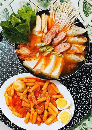 Hình của món LẨU KIM CHI 🍲.