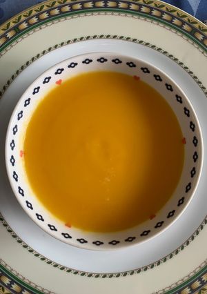 Una foto de Crema de calabaza y zanahoria