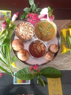राजस्थानी दाल बाटी चूरमा लड्डू (rajasthani dal bati churma ladoo recipe in Hindi) रेसिपी मुख्य फोटो