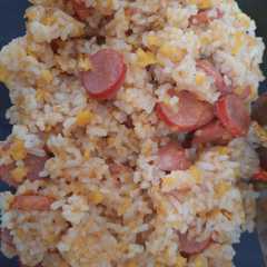 A picture of 46. Nasi goreng telor sosis.