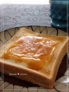 A picture of Breakfast Toast with Honey and Cheddar Cheese.