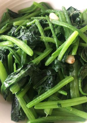 蒜香菠菜 的食譜成品照片