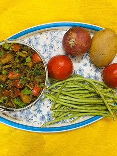 बरबटी आलू प्याज़ की सब्जी रेसिपी मुख्य फोटो