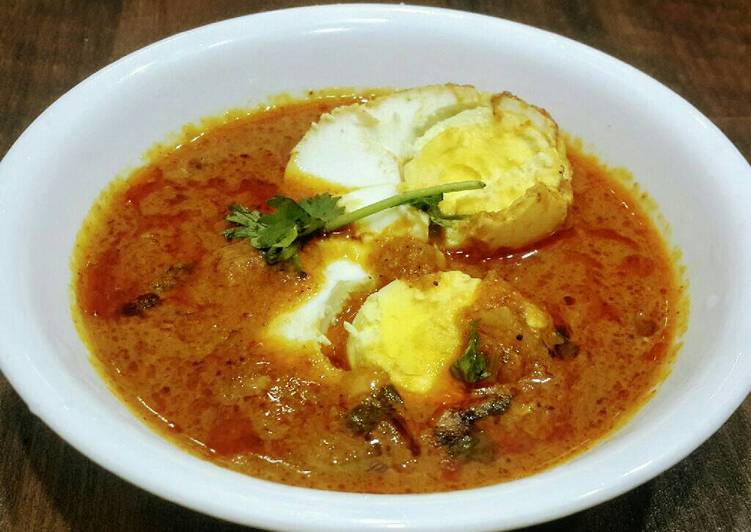 How to Make Recipe of Maharashtrian Style Egg Curry