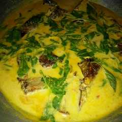 Ikan pari/Ikan pe kuah santan kemangi. রেসিপির প্রধান ছবি
