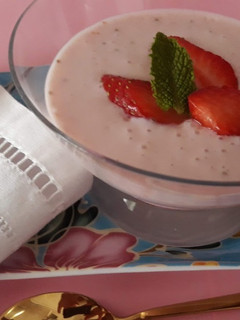 Una foto de Mousse de fresas