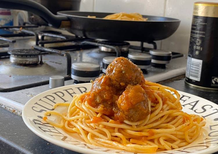 How to Make Quick Spaghetti Meatball