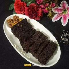 A picture of Eggless Chocolate Banana Cake.
