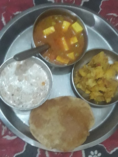 मटर पनीर (matar paneer recipe in Hindi) रेसिपी मुख्य फोटो