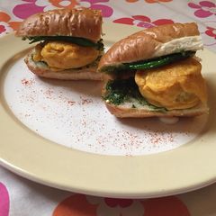 A picture of Vada pav.
