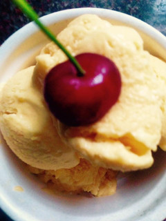 A picture of Mango Ice Cream.