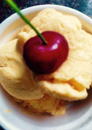 A picture of Mango Ice Cream.