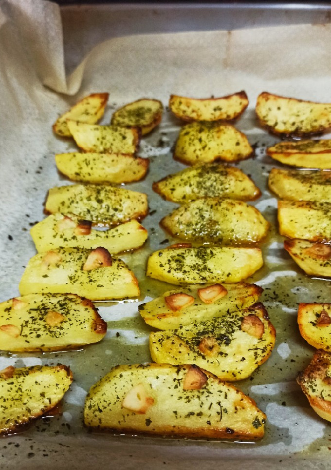 Una foto de Patatas asadas de acompañamiento
