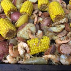 A picture of Instant Pot Shrimp boil.