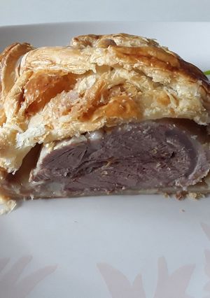 Una foto de Solomillo en hojaldre relleno de jamón y queso azul
