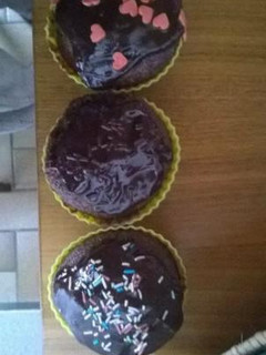 Φωτογραφία της συνταγής Muffins με σοκολάτα και γλάσο σοκολάτας