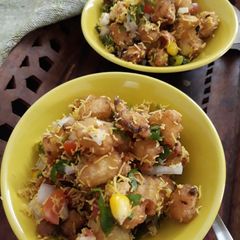 A picture of Fried Baby-Corn Bhel.
