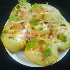 A picture of Dahi Masala Puri.