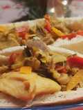 Salteado de mollejas, pollo y verduras