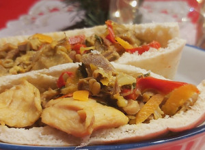 Una foto de Salteado de mollejas, pollo y verduras