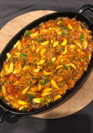 લસણ સેવ કરી (Garlic Sev Curry Recipe In Gujarati) રેસીપી મુખ્ય ફોટો
