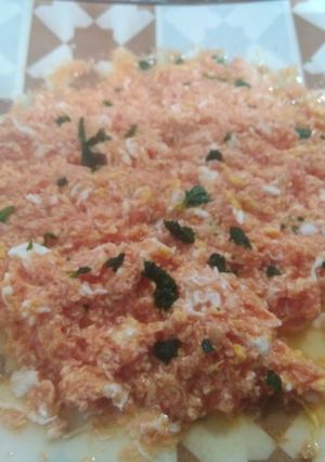 Una foto de Revuelto de tomate y huevo
