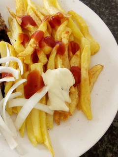 A picture of Chips with Mayonnaise.