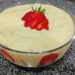 A picture of 🍓🍮 Custard special 🍮 🍓.