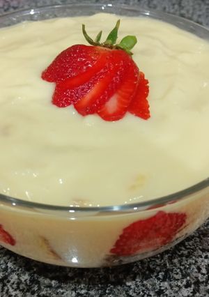 A picture of 🍓🍮 Custard special 🍮 🍓.