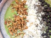 Una foto de quinoa leche de coco