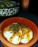 Αυγά ποσέ σε γιαούρτι με αρωματικό λάδι (Ciblir)