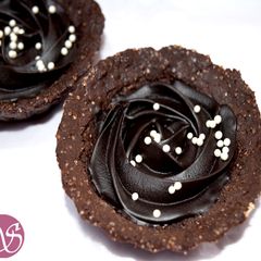 A picture of Eggless Chocolate Tart with chocolate filling.