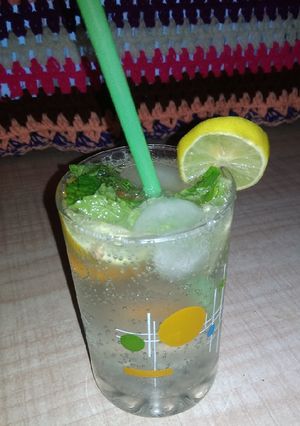 A picture of Lemon mojito.